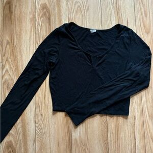 Black cropped long sleeve